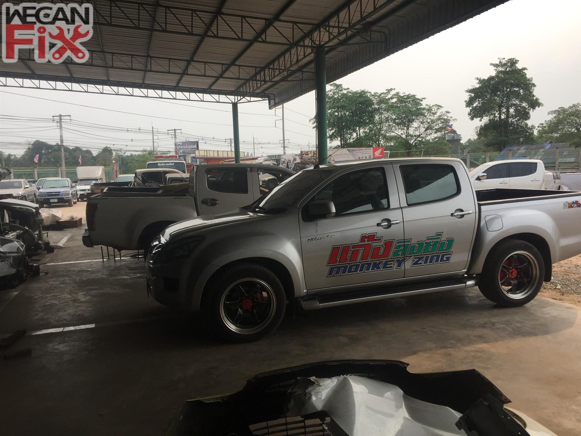 ที่จอดรถรอส่งคืนลูกค้า