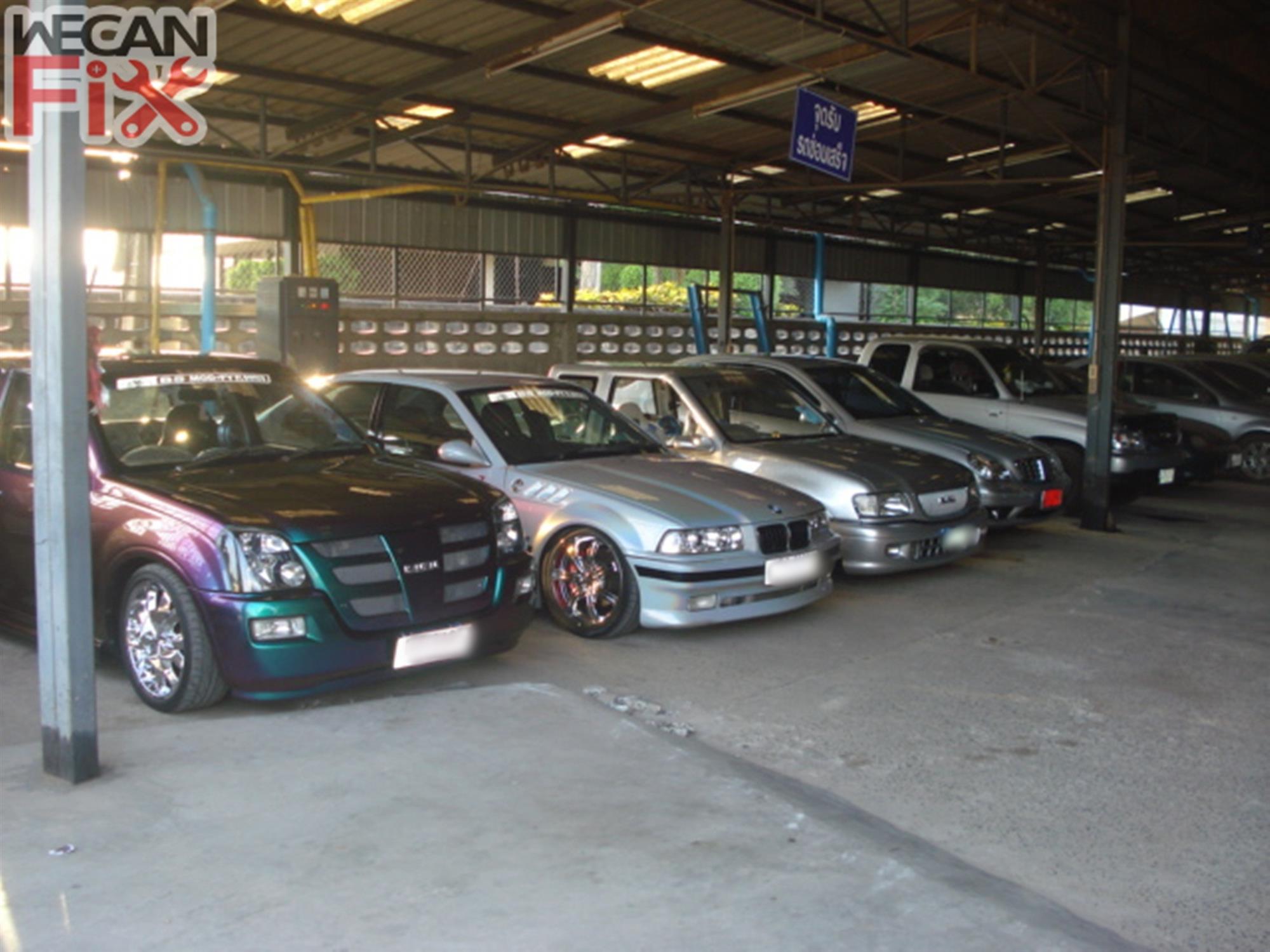 ที่จอดรถรอส่งคืนลูกค้า