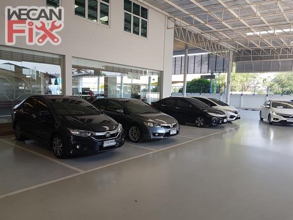 ที่จอดรถรอส่งคืนลูกค้า