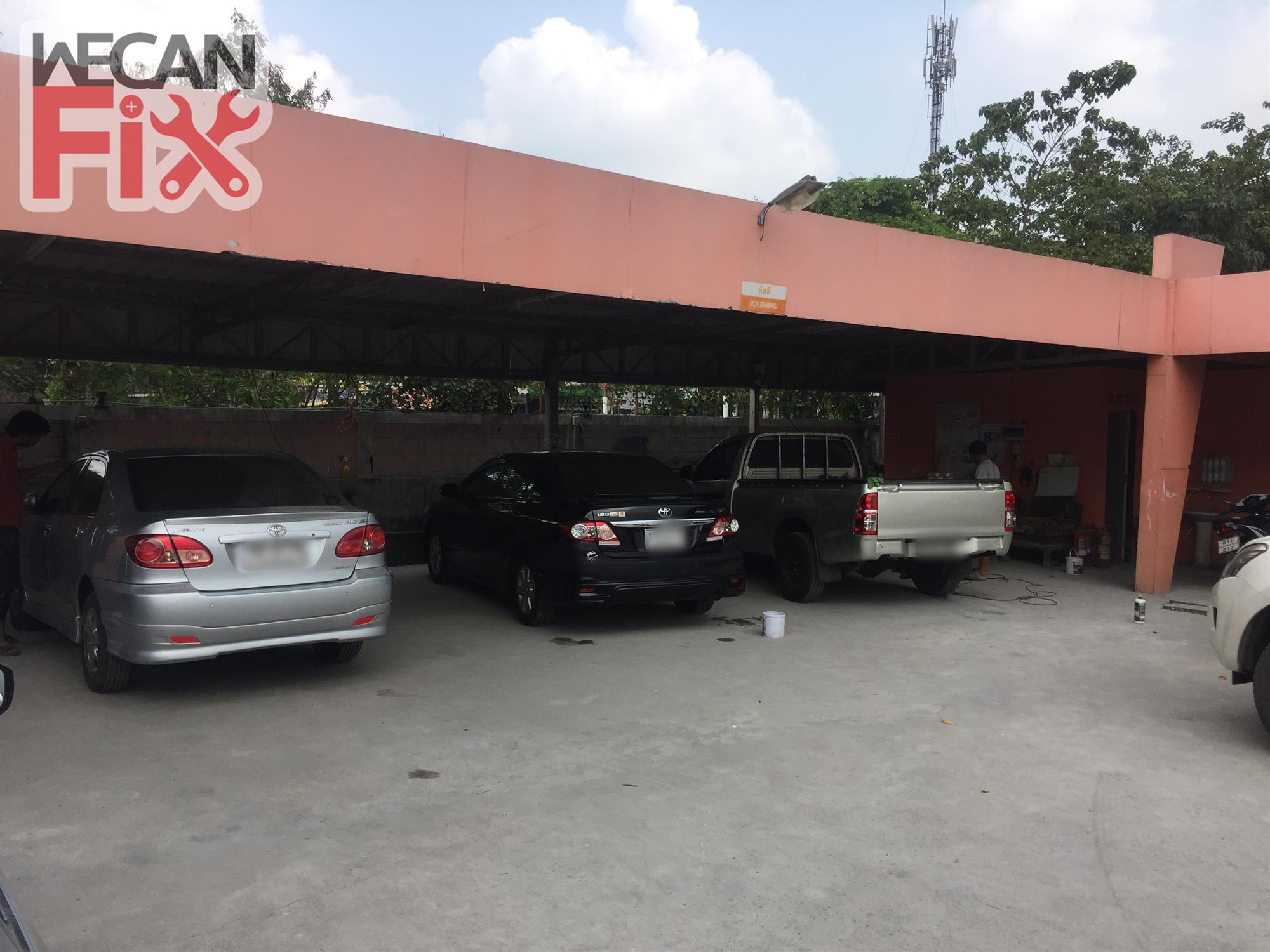 ที่จอดรถรอส่งคืนลูกค้า