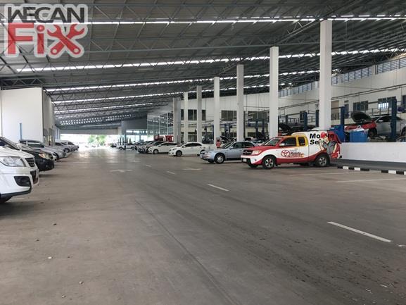 ที่จอดรถรอส่งคืนลูกค้า