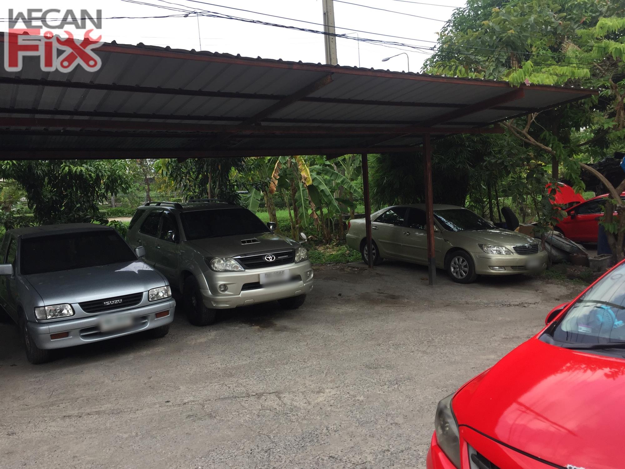 ที่จอดรถรอส่งคืนลูกค้า