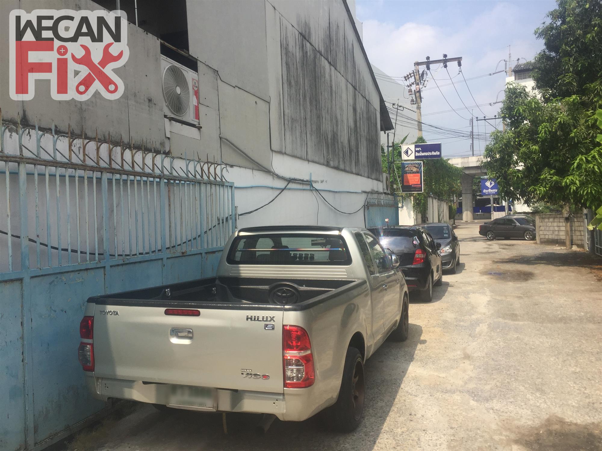 ที่จอดรถรอส่งคืนลูกค้า