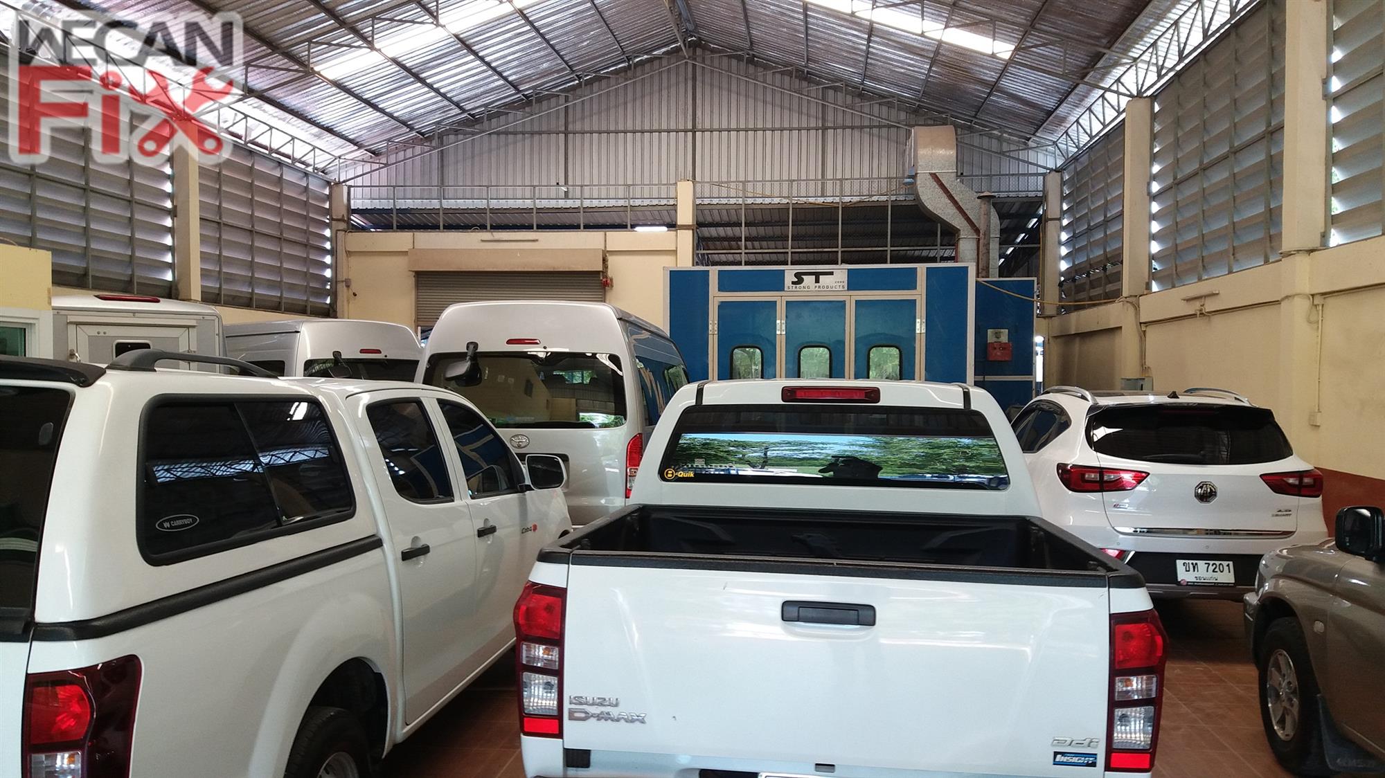 ที่จอดรถรอส่งคืนลูกค้า