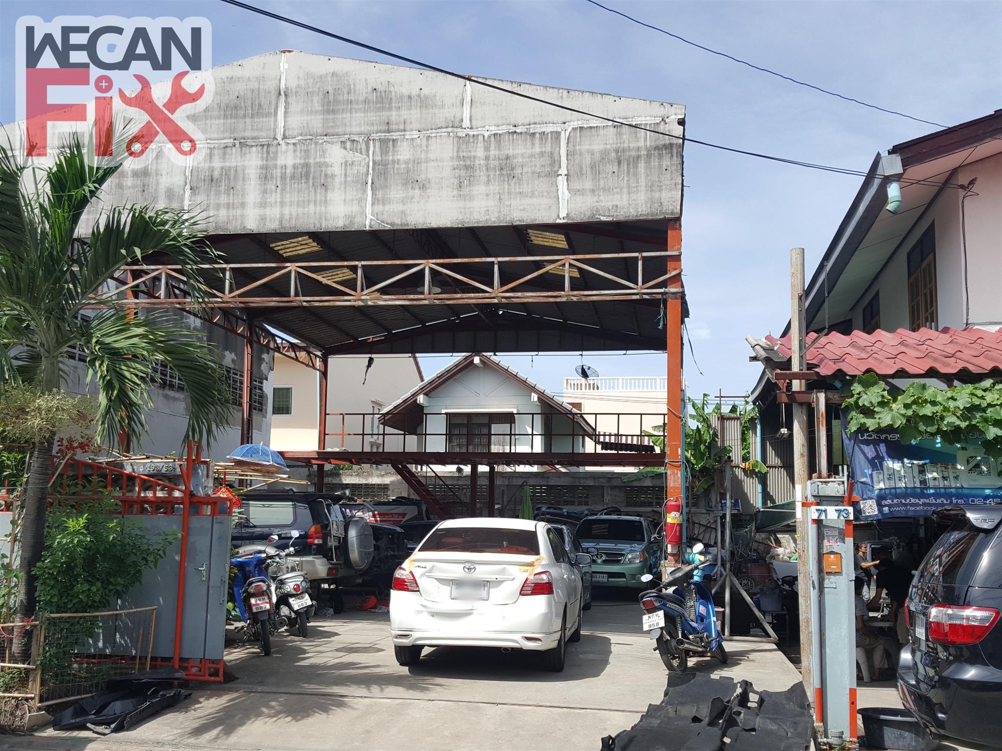 ที่จอดรถรอส่งคืนลูกค้า