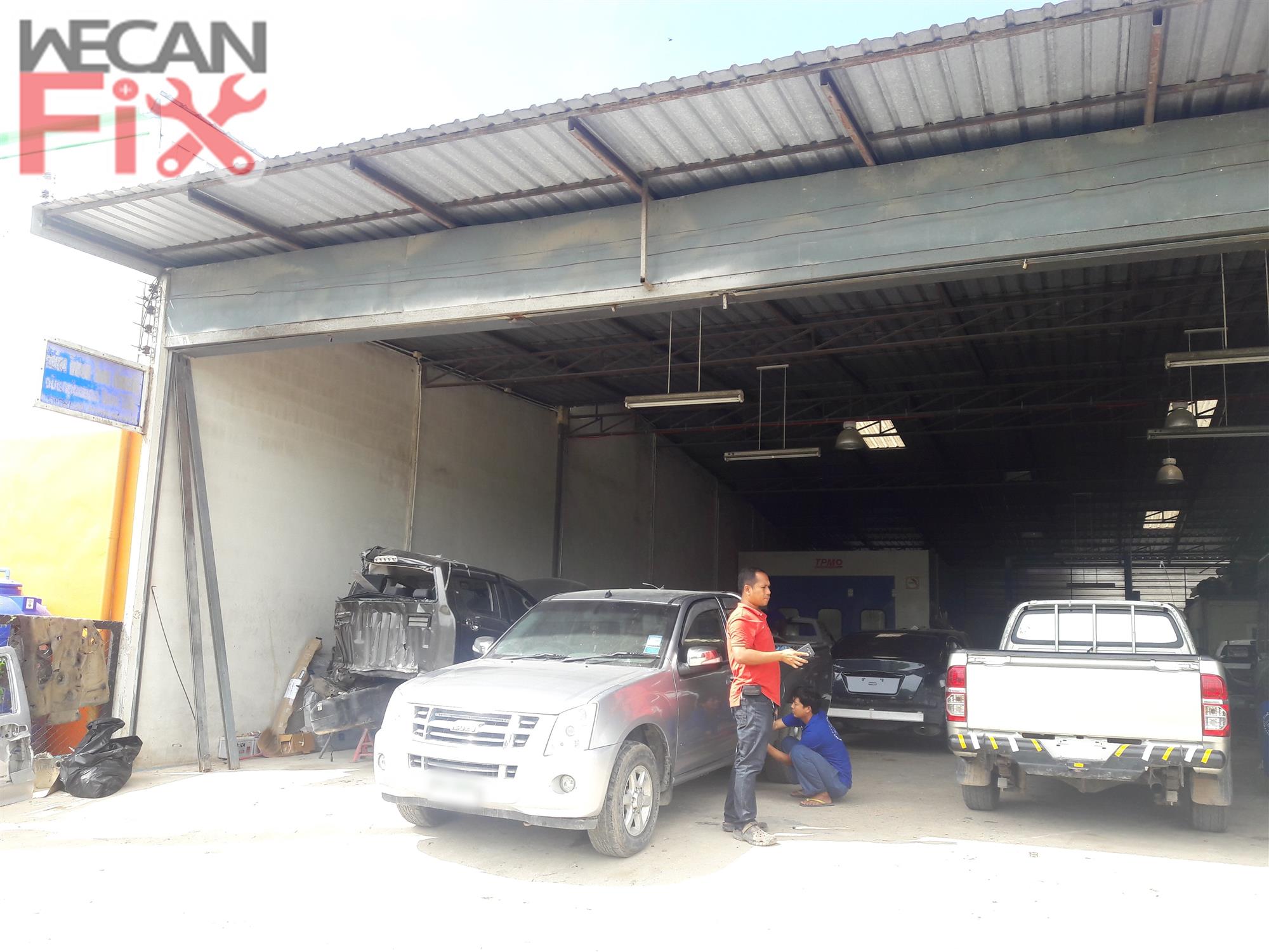 ที่จอดรถรอส่งคืนลูกค้า