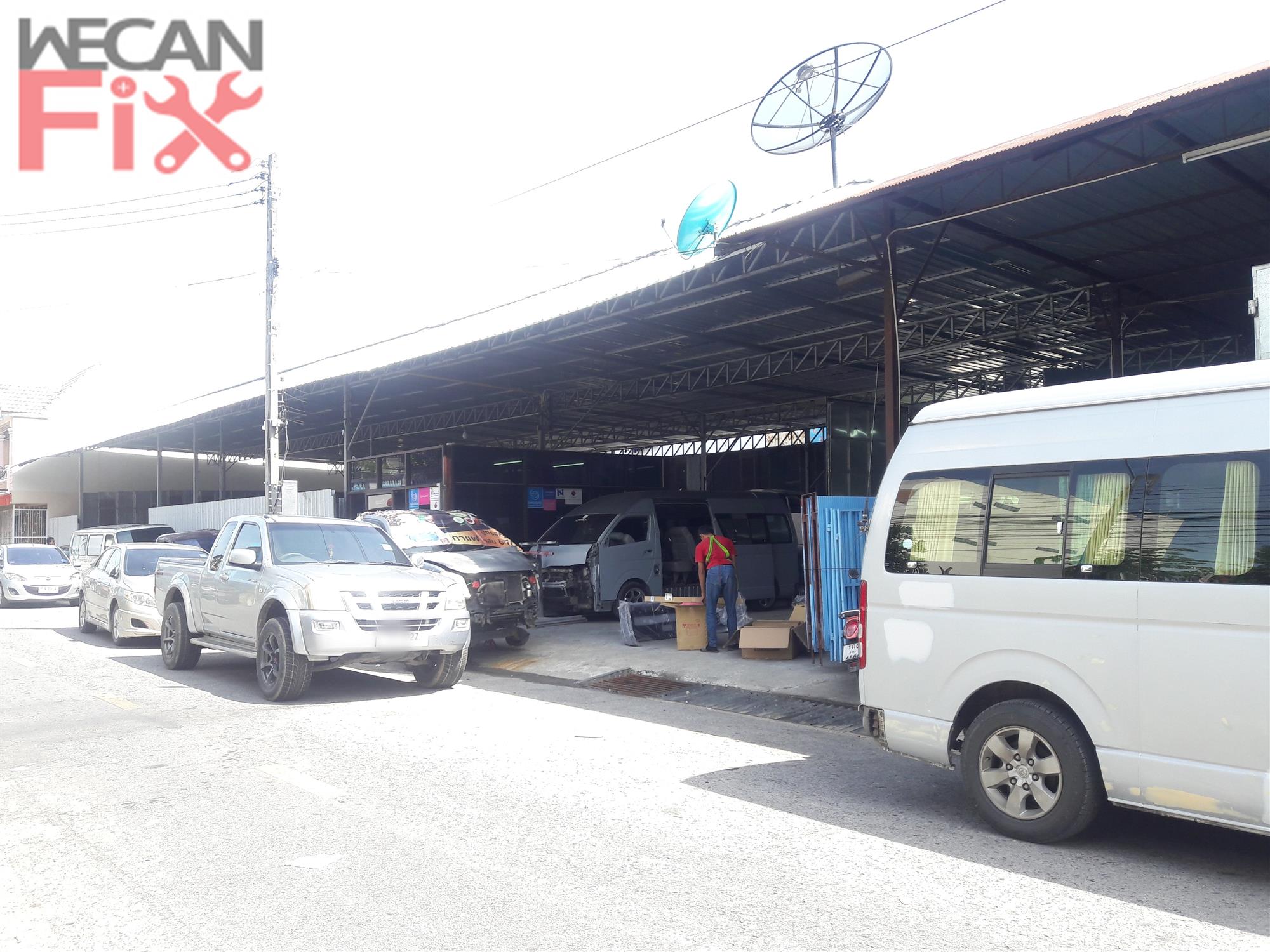 ที่จอดรถรอส่งคืนลูกค้า