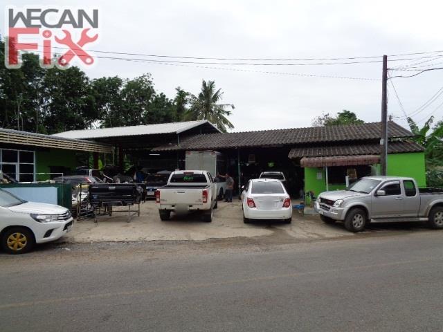 ที่จอดรถรอส่งคืนลูกค้า