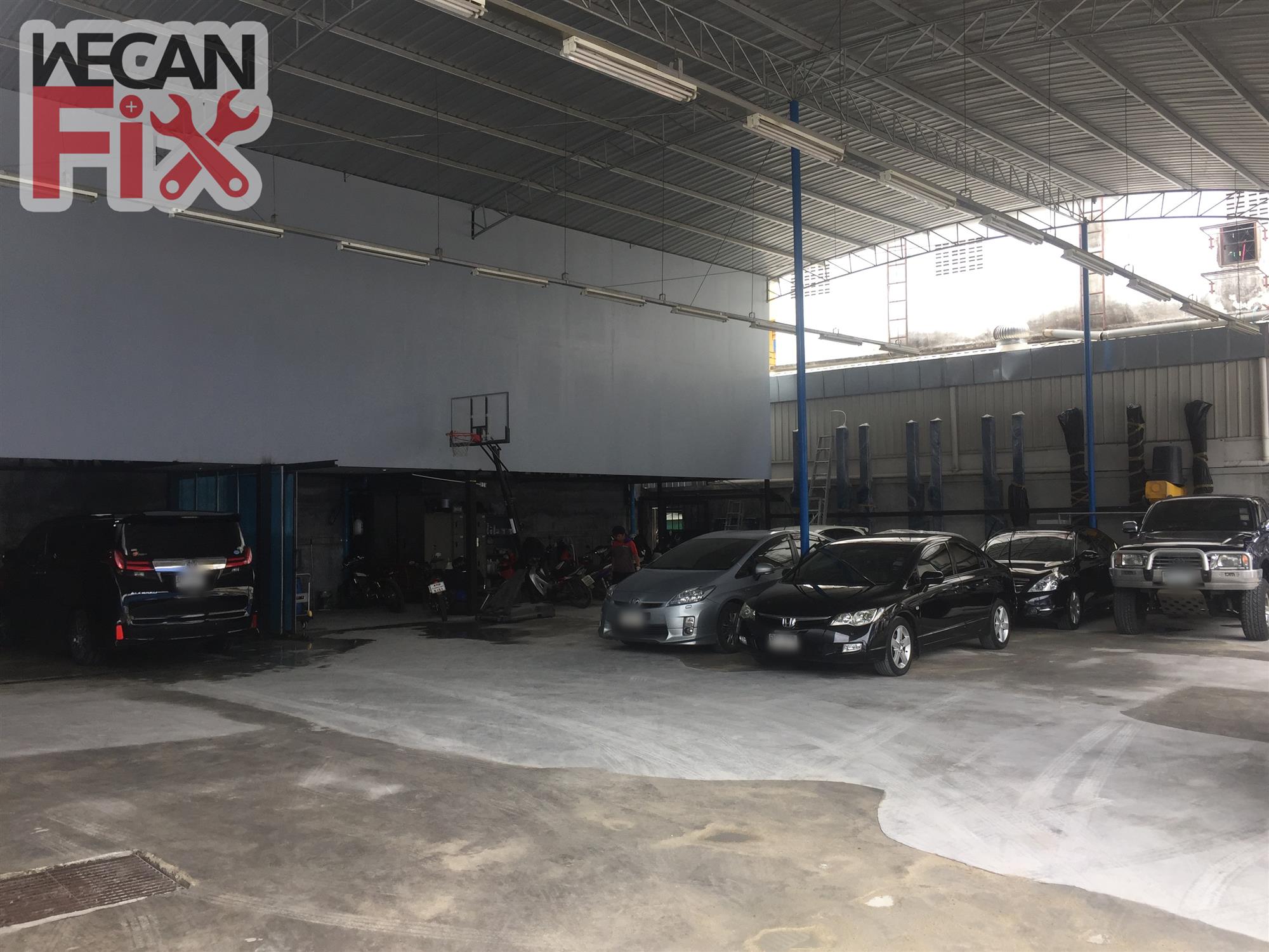 ที่จอดรถรอส่งคืนลูกค้า