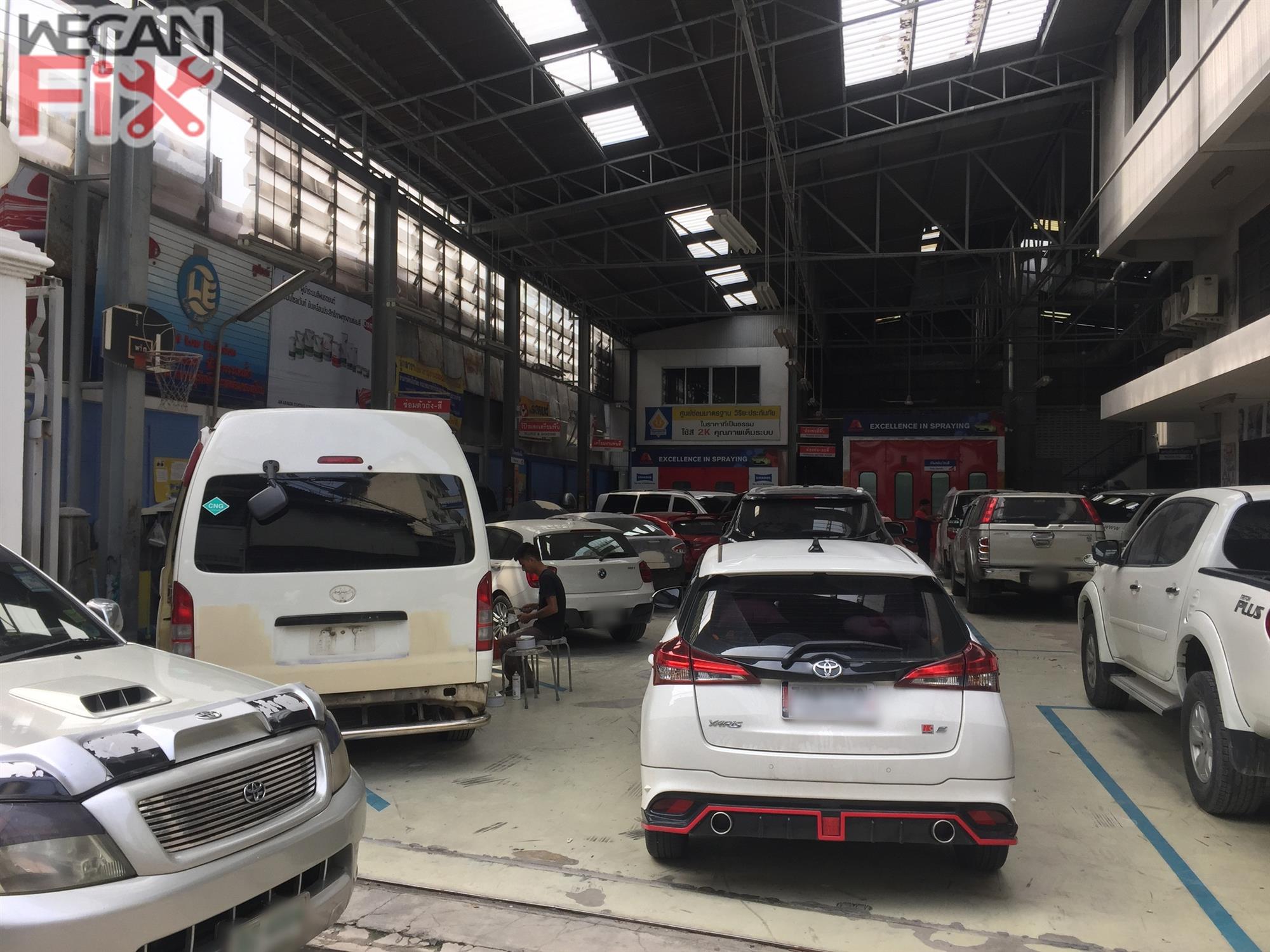 ที่จอดรถรอส่งคืนลูกค้า