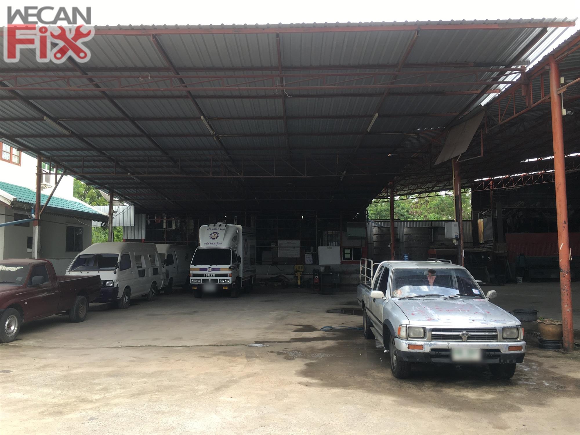 ที่จอดรถรอส่งคืนลูกค้า