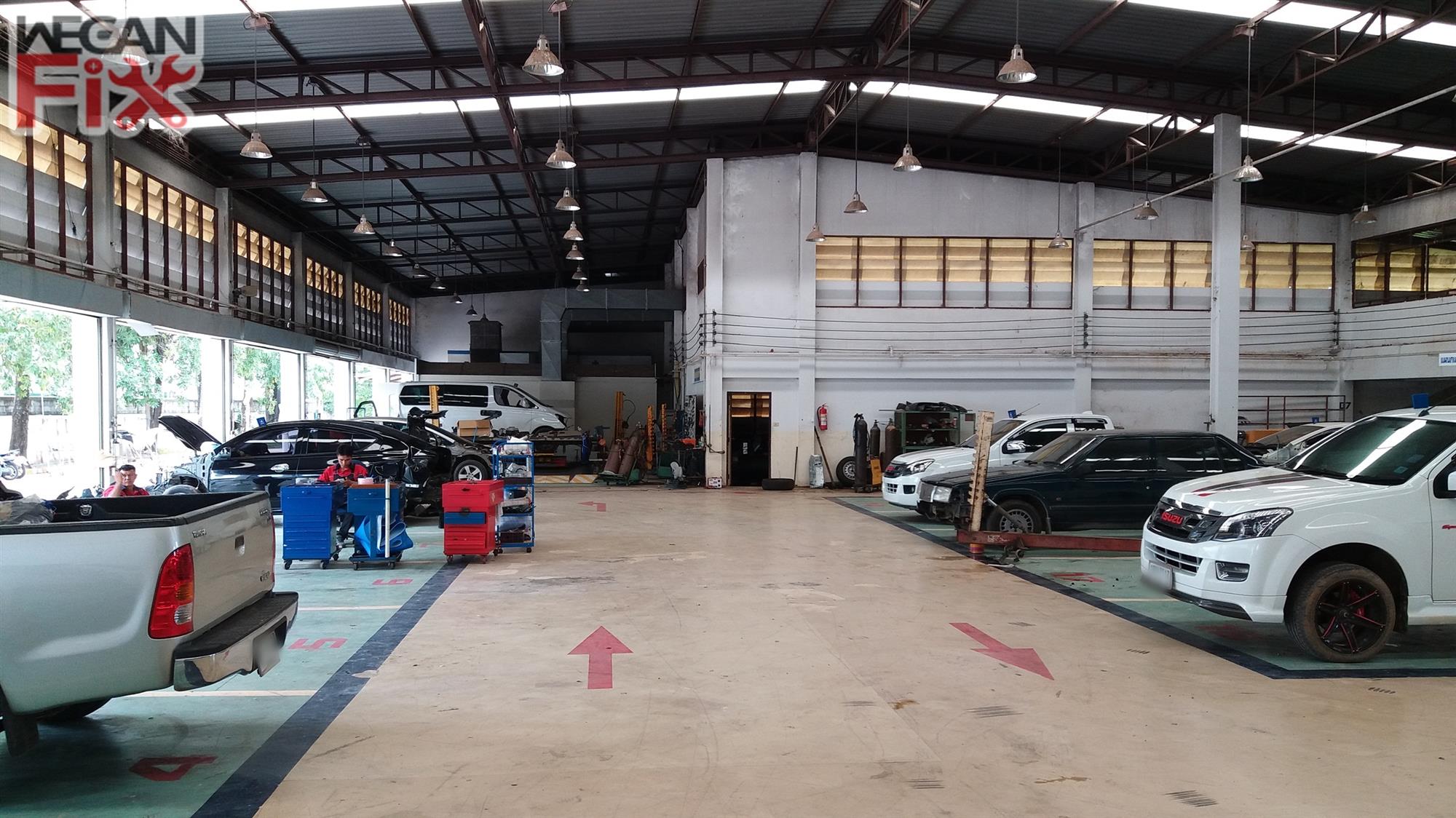 ที่จอดรถรอส่งคืนลูกค้า