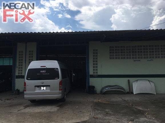 ที่จอดรถรอส่งคืนลูกค้า