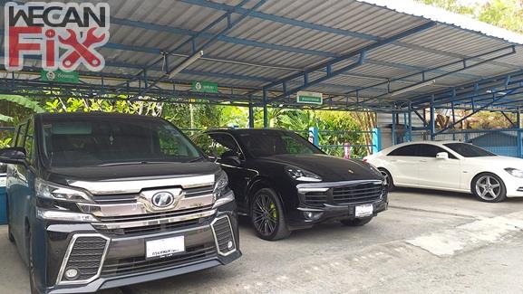 ที่จอดรถรอส่งคืนลูกค้า