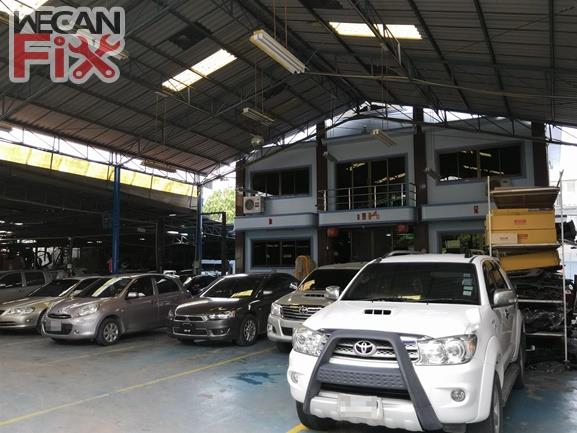 ที่จอดรถรอส่งคืนลูกค้า