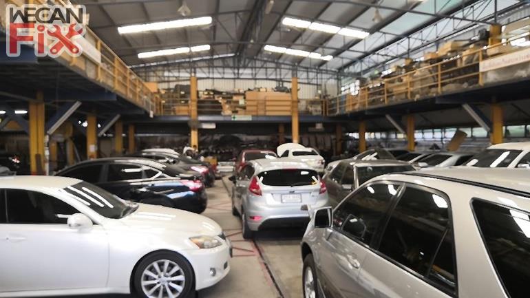 ที่จอดรถรอส่งคืนลูกค้า