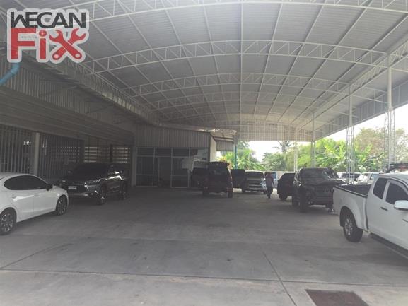 ที่จอดรถรอส่งคืนลูกค้า