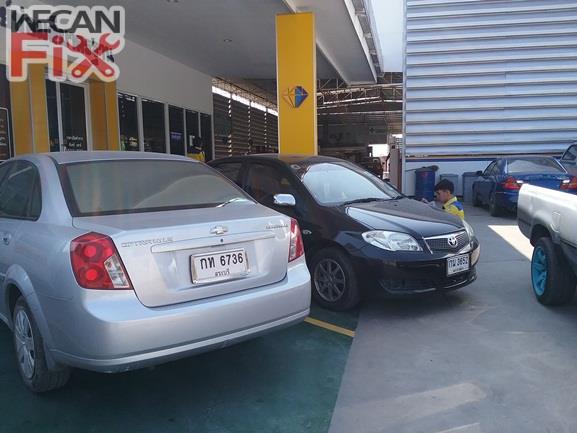 ที่จอดรถรอส่งคืนลูกค้า