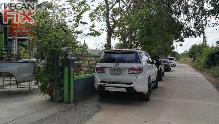 ที่จอดรถรอส่งคืนลูกค้า