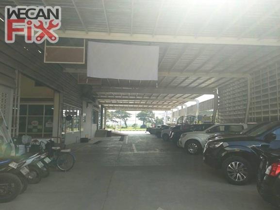 ที่จอดรถรอส่งคืนลูกค้า