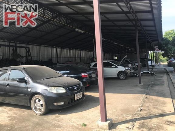 ที่จอดรถรอส่งคืนลูกค้า