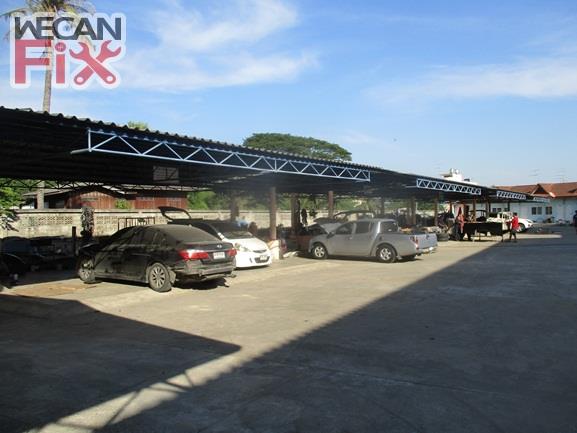 ที่จอดรถรอส่งคืนลูกค้า