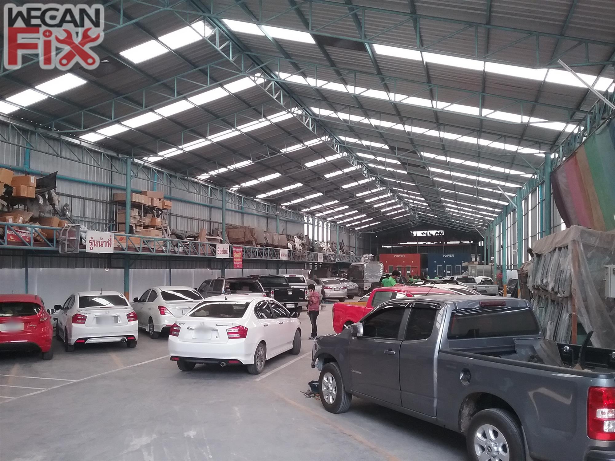 ที่จอดรถรอส่งคืนลูกค้า