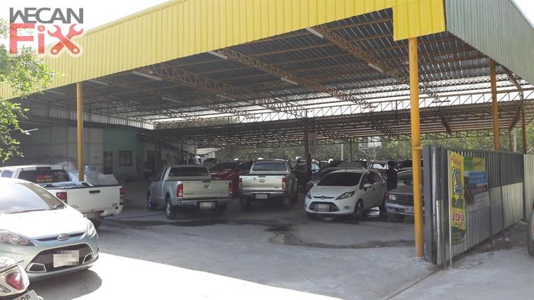 ที่จอดรถรอส่งคืนลูกค้า