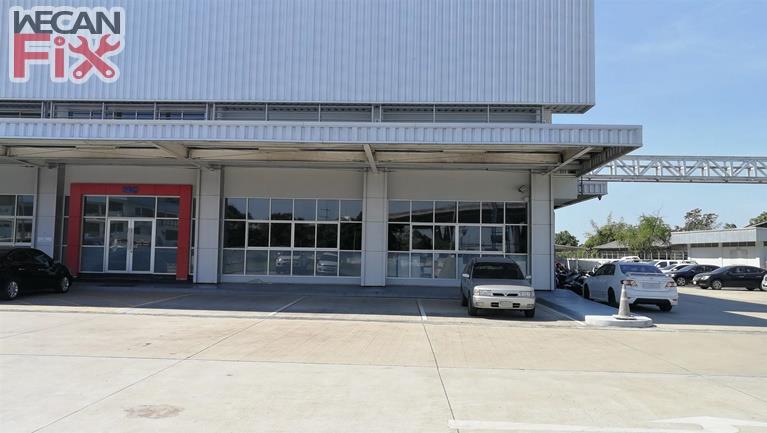 ที่จอดรถรอส่งคืนลูกค้า