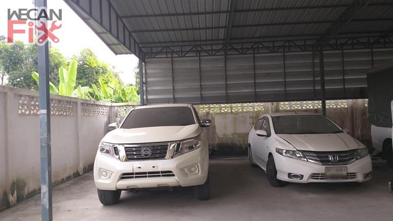 ที่จอดรถรอส่งคืนลูกค้า