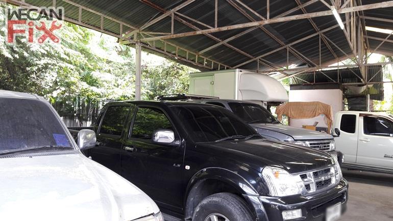 ที่จอดรถรอส่งคืนลูกค้า