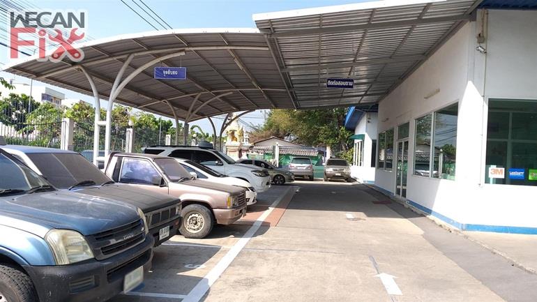 ที่จอดรถรอส่งคืนลูกค้า