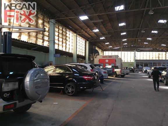 ที่จอดรถรอส่งคืนลูกค้า