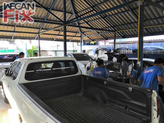 ที่จอดรถรอส่งคืนลูกค้า