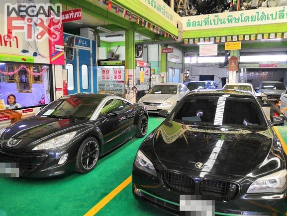 ที่จอดรถรอส่งคืนลูกค้า