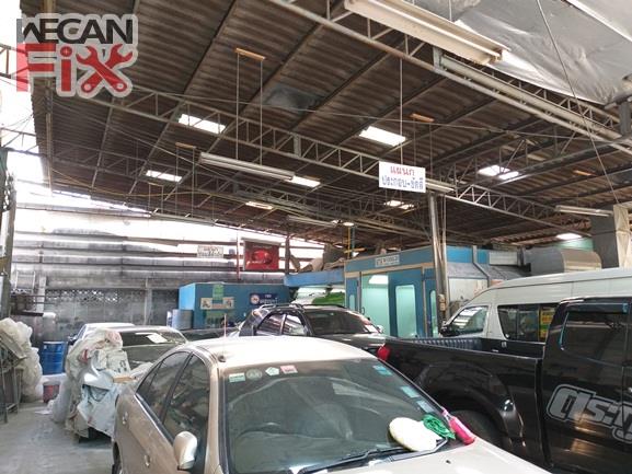 ที่จอดรถรอส่งคืนลูกค้า