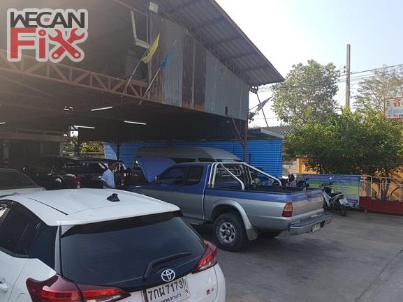 ที่จอดรถรอส่งคืนลูกค้า