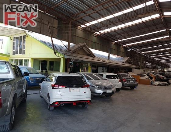 ที่จอดรถรอส่งคืนลูกค้า