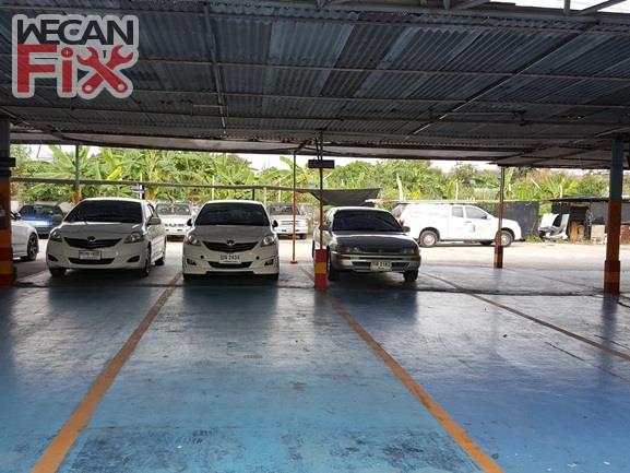 ที่จอดรถรอส่งคืนลูกค้า