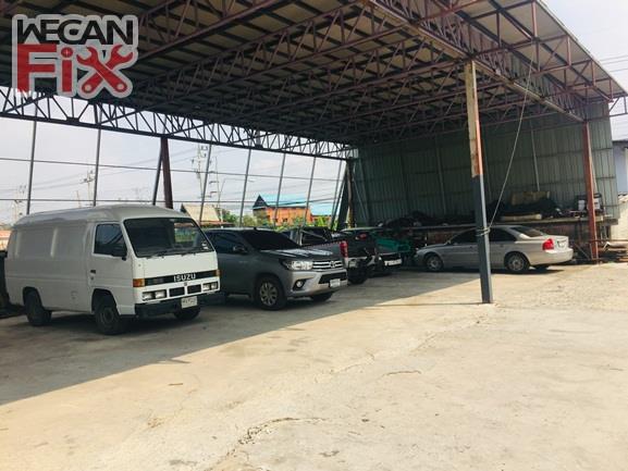 ที่จอดรถรอส่งคืนลูกค้า