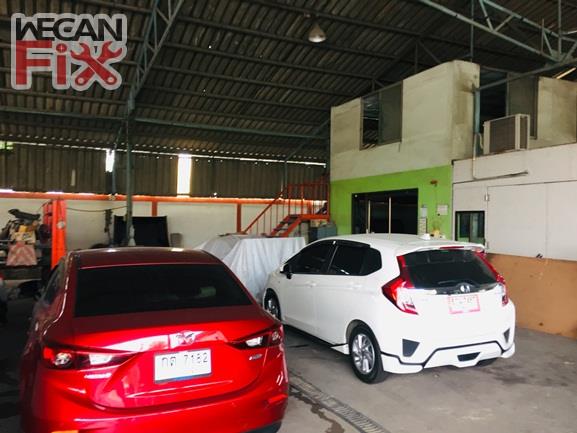 ที่จอดรถรอส่งคืนลูกค้า