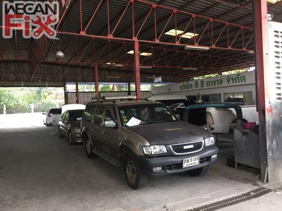 ที่จอดรถรอส่งคืนลูกค้า