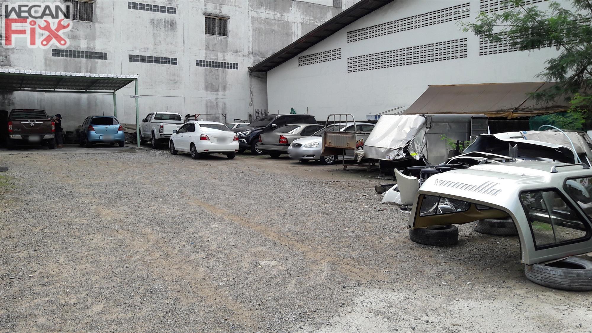 ที่จอดรถรอส่งคืนลูกค้า