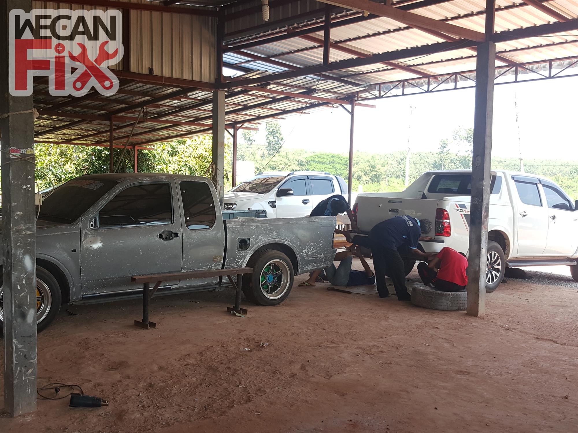 ที่จอดรถรอส่งคืนลูกค้า