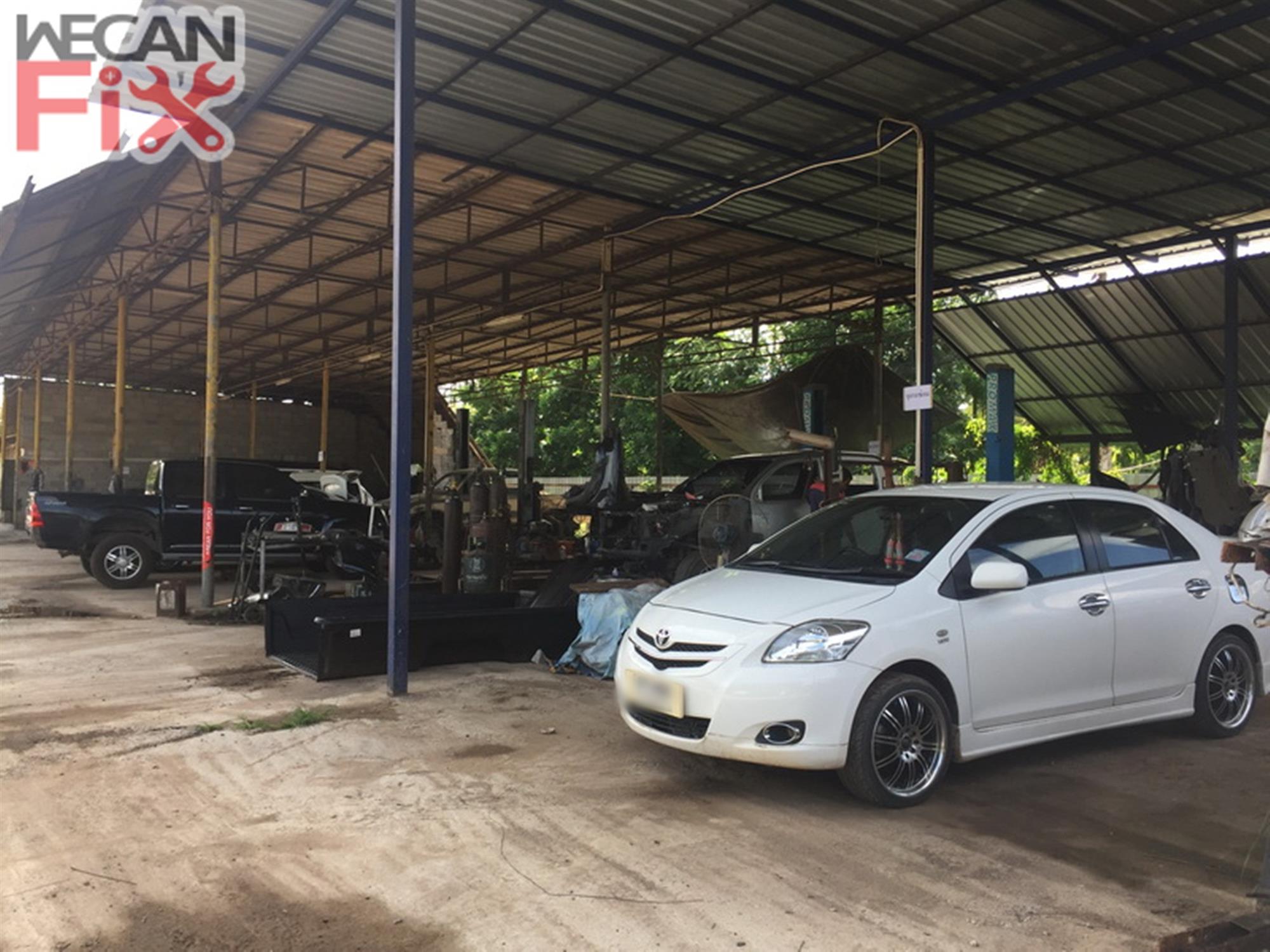 ที่จอดรถรอส่งคืนลูกค้า