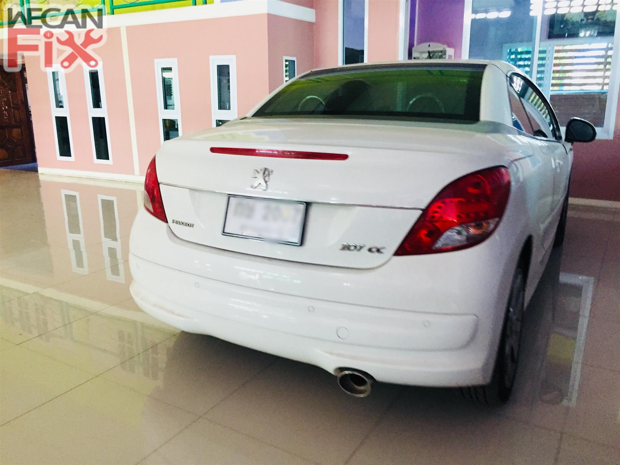 ที่จอดรถรอส่งคืนลูกค้า