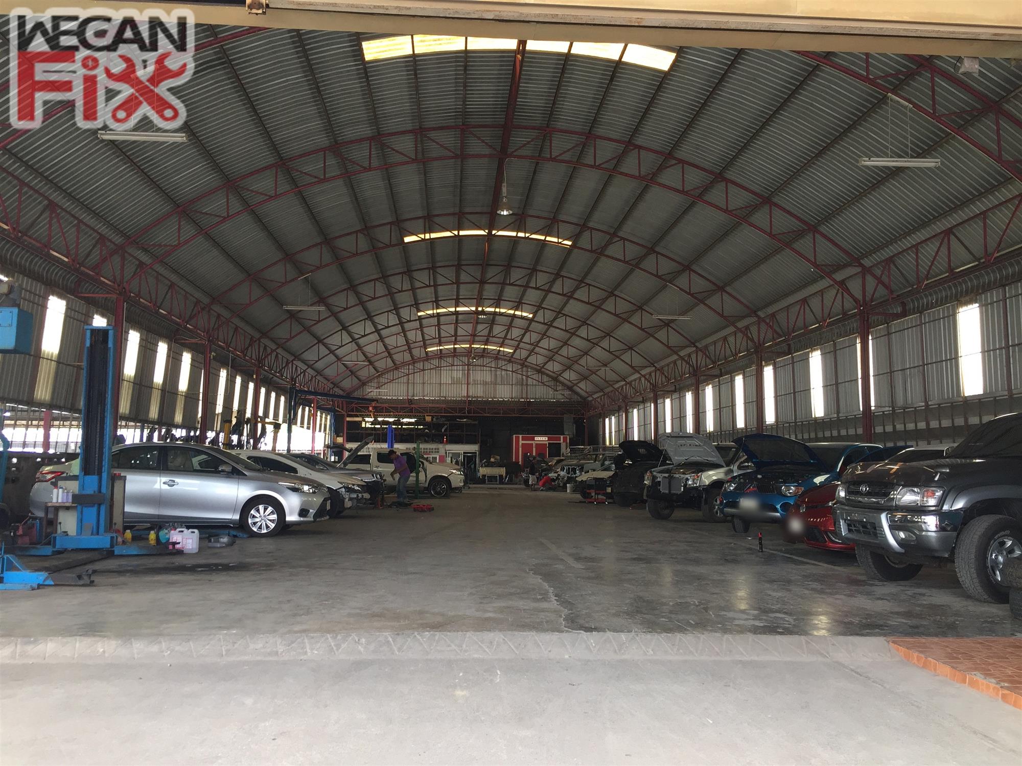 ที่จอดรถรอส่งคืนลูกค้า