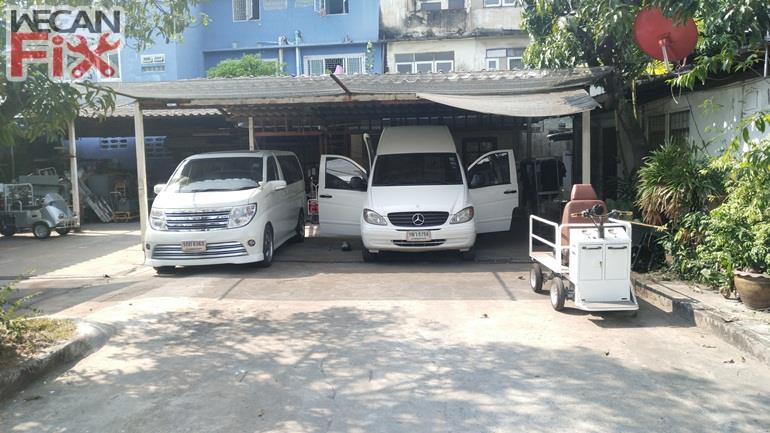 ที่จอดรถรอส่งคืนลูกค้า