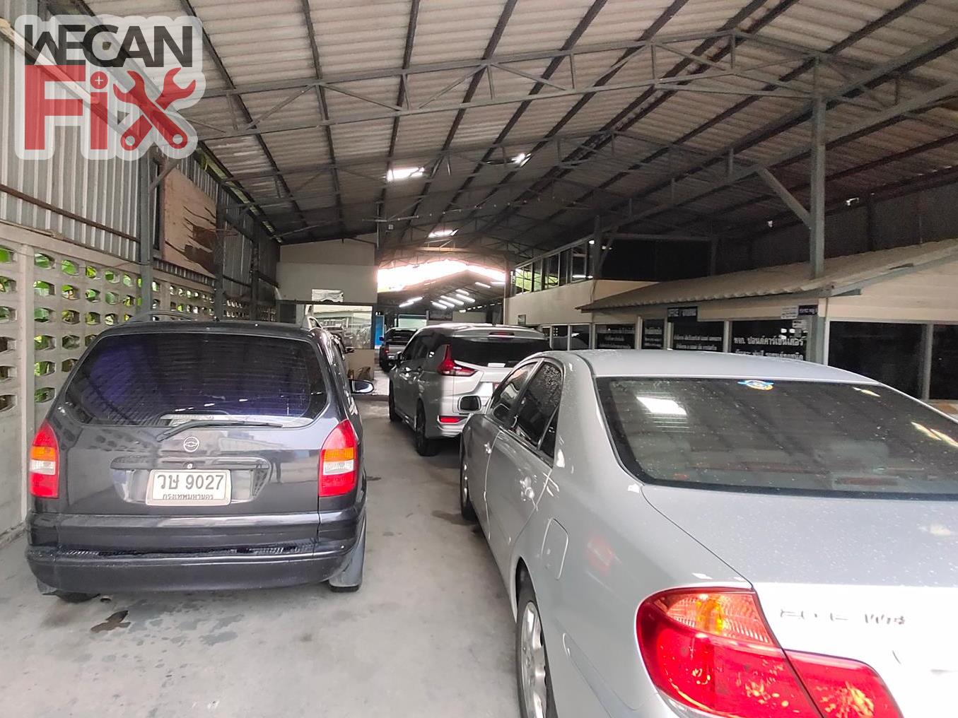 ที่จอดรถรอส่งคืนลูกค้า