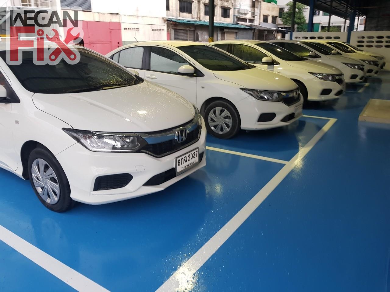 ที่จอดรถรอส่งคืนลูกค้า